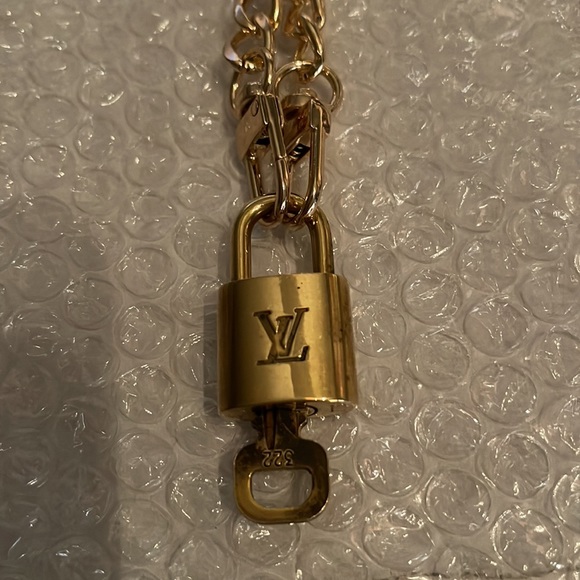 Louis Vuitton Jewelry - Authentic Louis Vuitton Padlock & Key Necklace #334 (made before 2009)